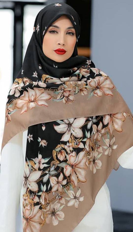 روسری زنانه طرح دار نخی و سبک