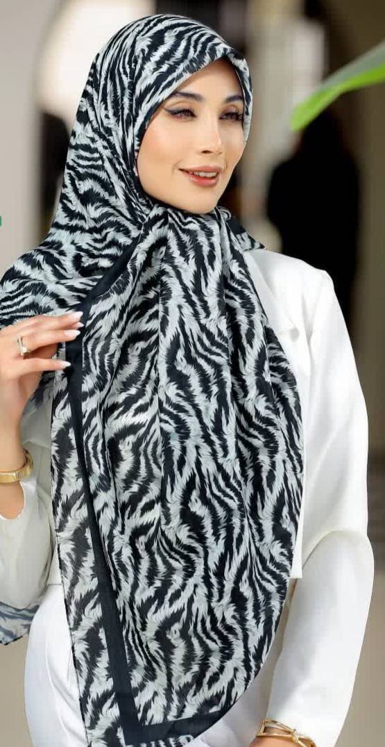 روسری زنانه طرح دار نخی و سبک