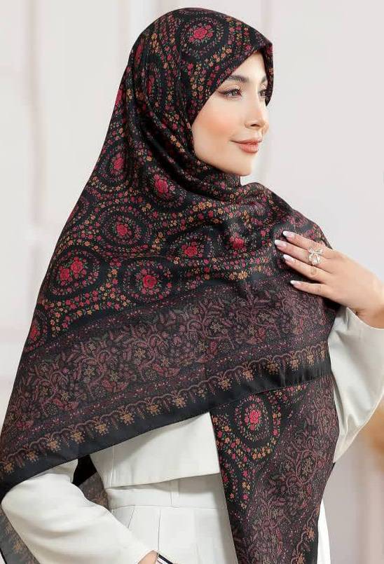 روسری زنانه طرح دار نخی و سبک