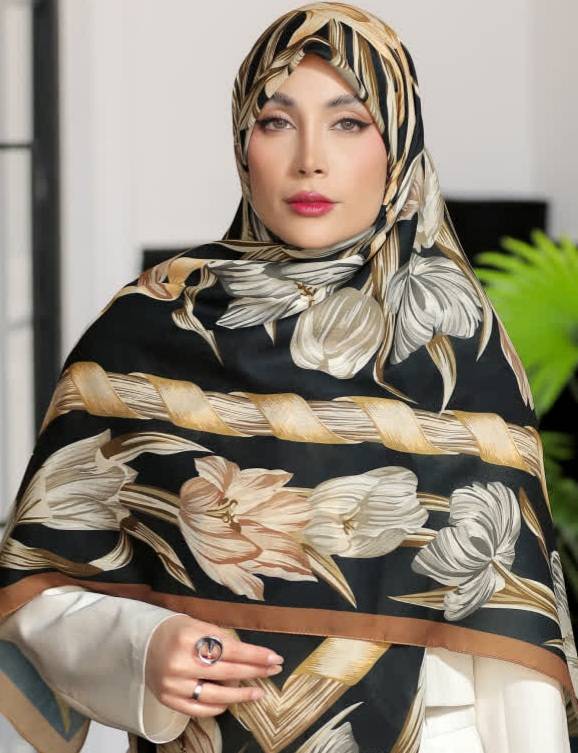 روسری زنانه طرح دار نخی و سبک